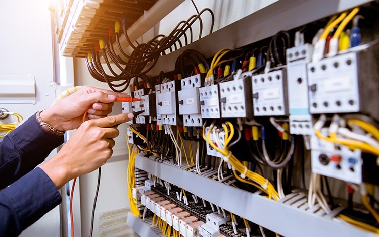 La importancia del control eléctrico en instalaciones industriales